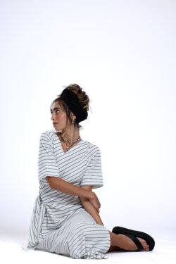 ⁦שמלת נטע קשירה פסים⁩ – תמונה ⁦7⁩