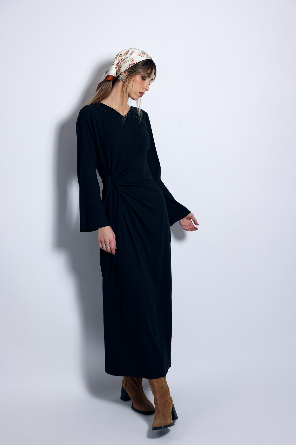 ⁦שמלת נטע קשירה שחורה⁩ – תמונה ⁦3⁩