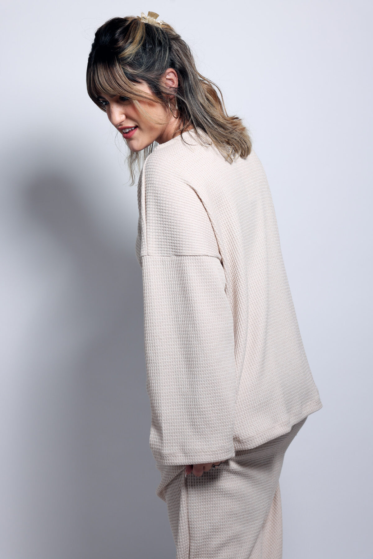 ⁦חולצת סריג אבן⁩ – תמונה ⁦9⁩