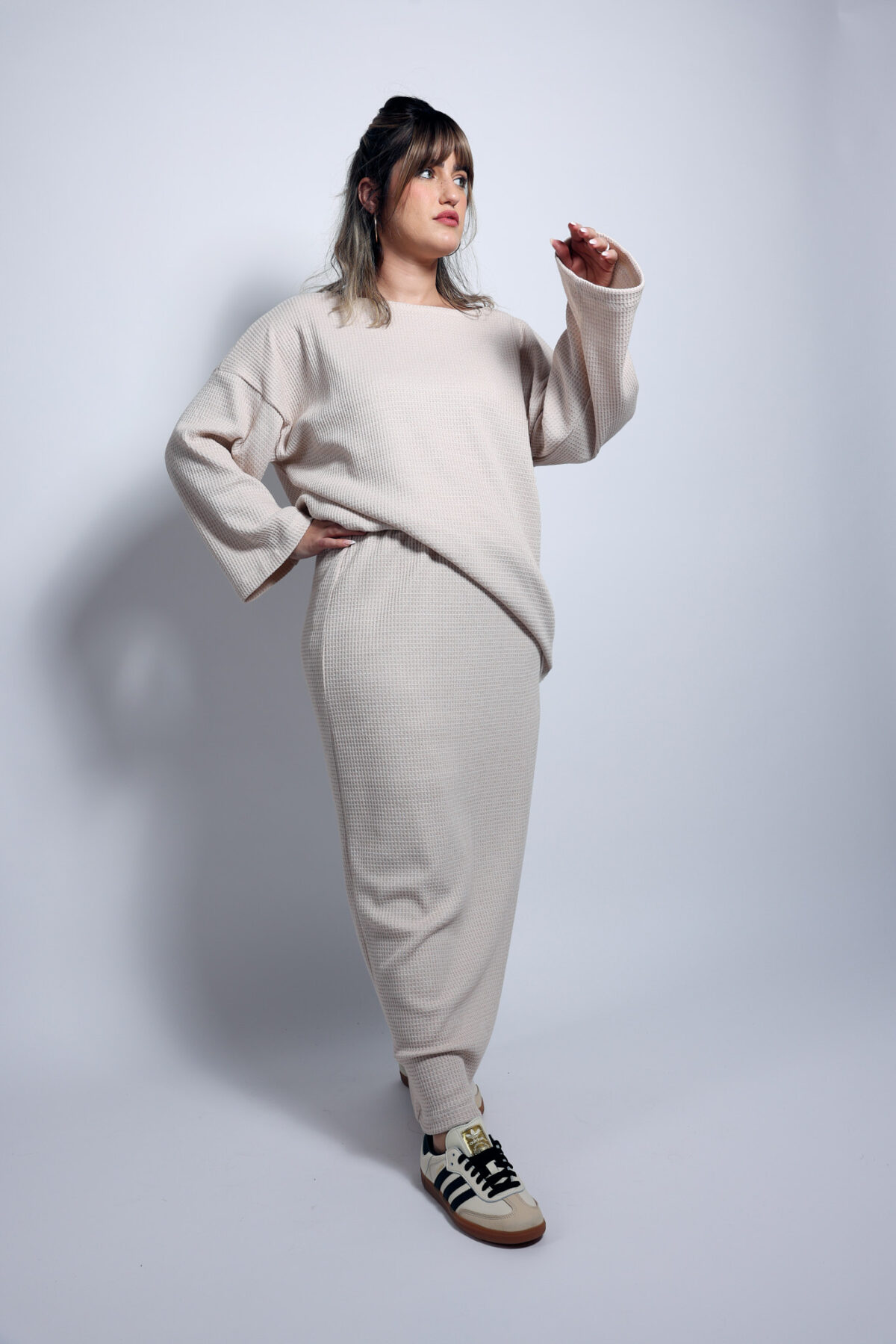 ⁦חולצת סריג אבן⁩ – תמונה ⁦4⁩