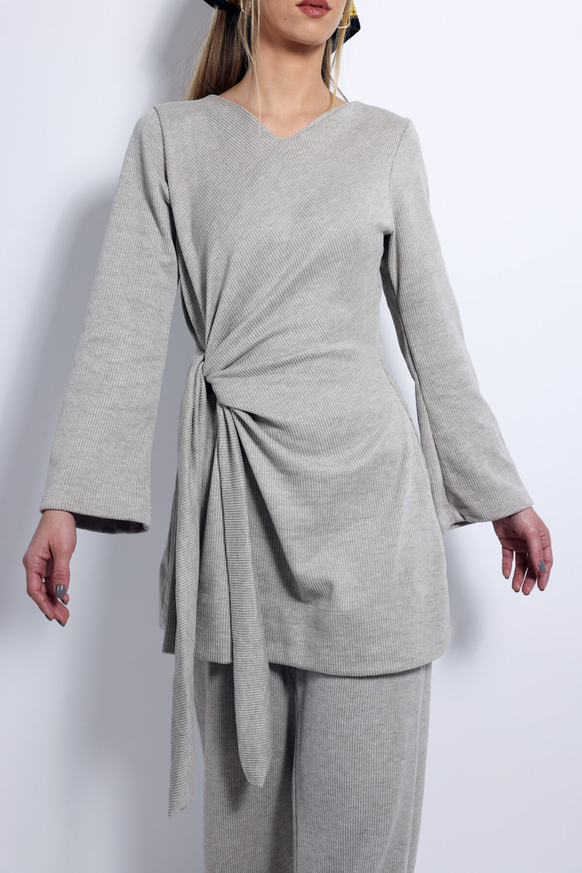 ⁦טוניקת קשירה בז׳⁩ – תמונה ⁦5⁩