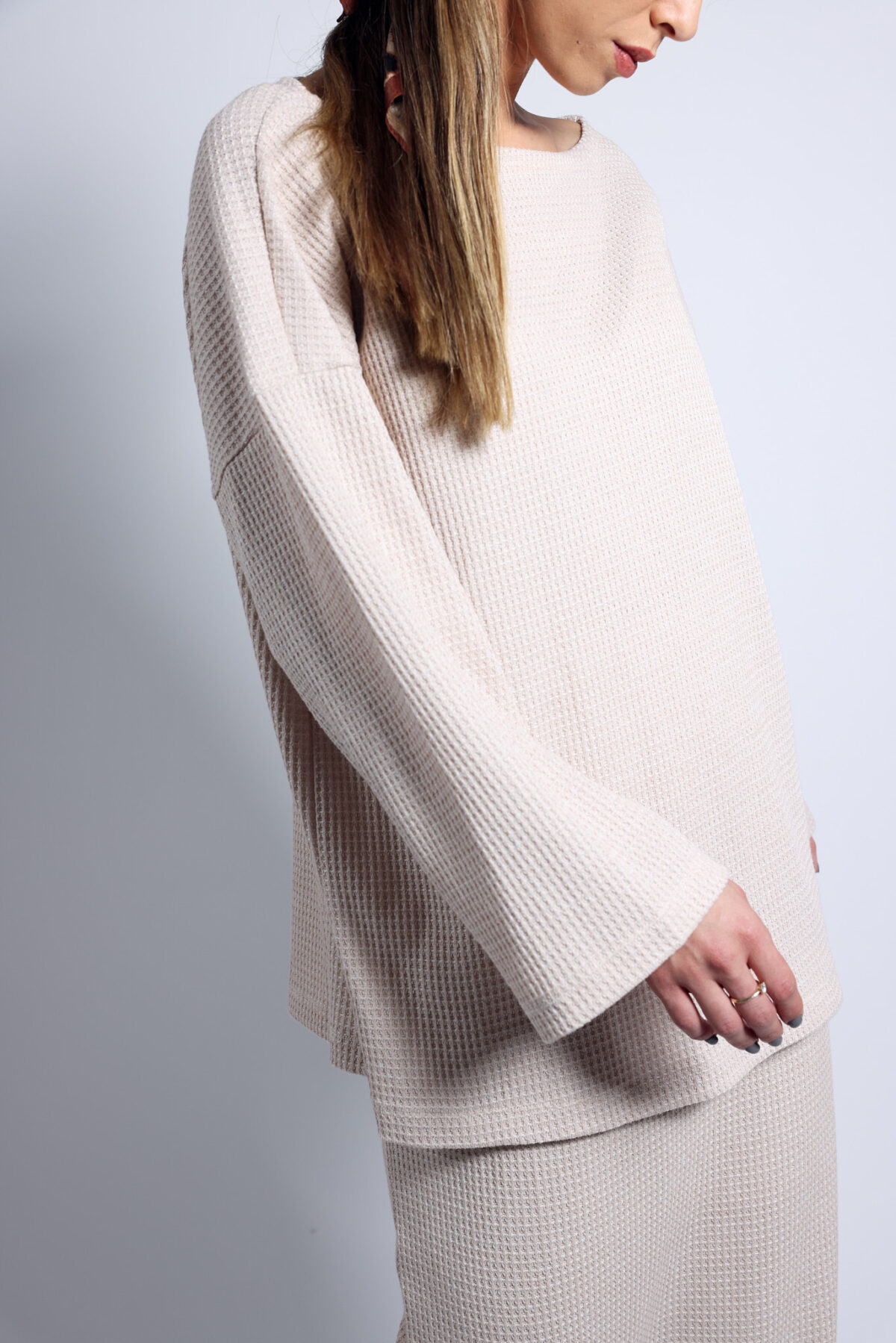 ⁦חולצת סריג אבן⁩ – תמונה ⁦6⁩