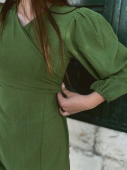 ⁦שמלת מעטפת נינה ירוקה⁩ – תמונה ⁦6⁩