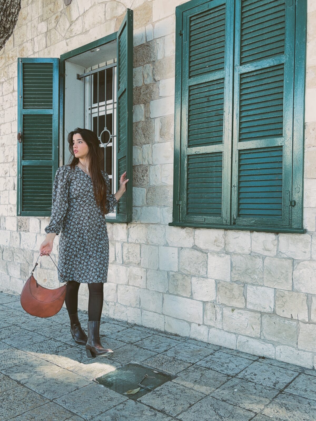 ⁦שמלת מעטפת נינה פרחונית⁩ – תמונה ⁦7⁩