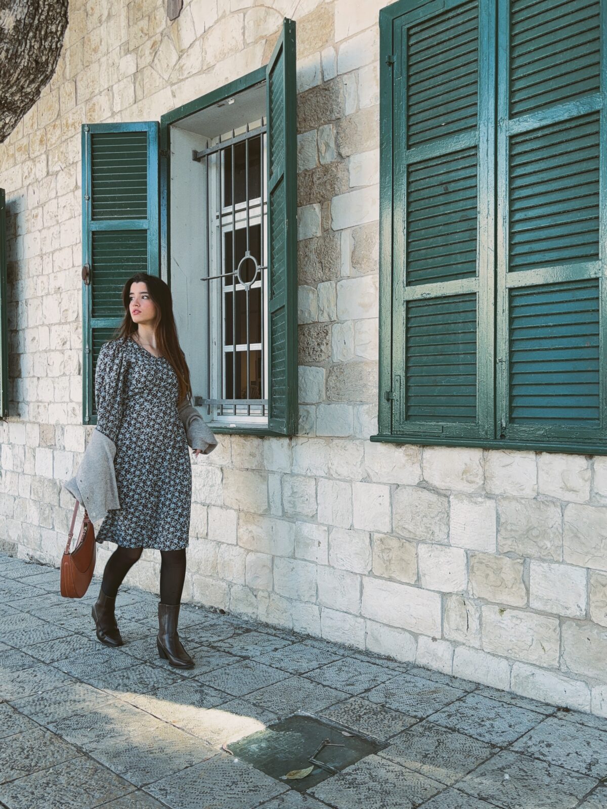 ⁦שמלת מעטפת נינה פרחונית⁩ – תמונה ⁦9⁩