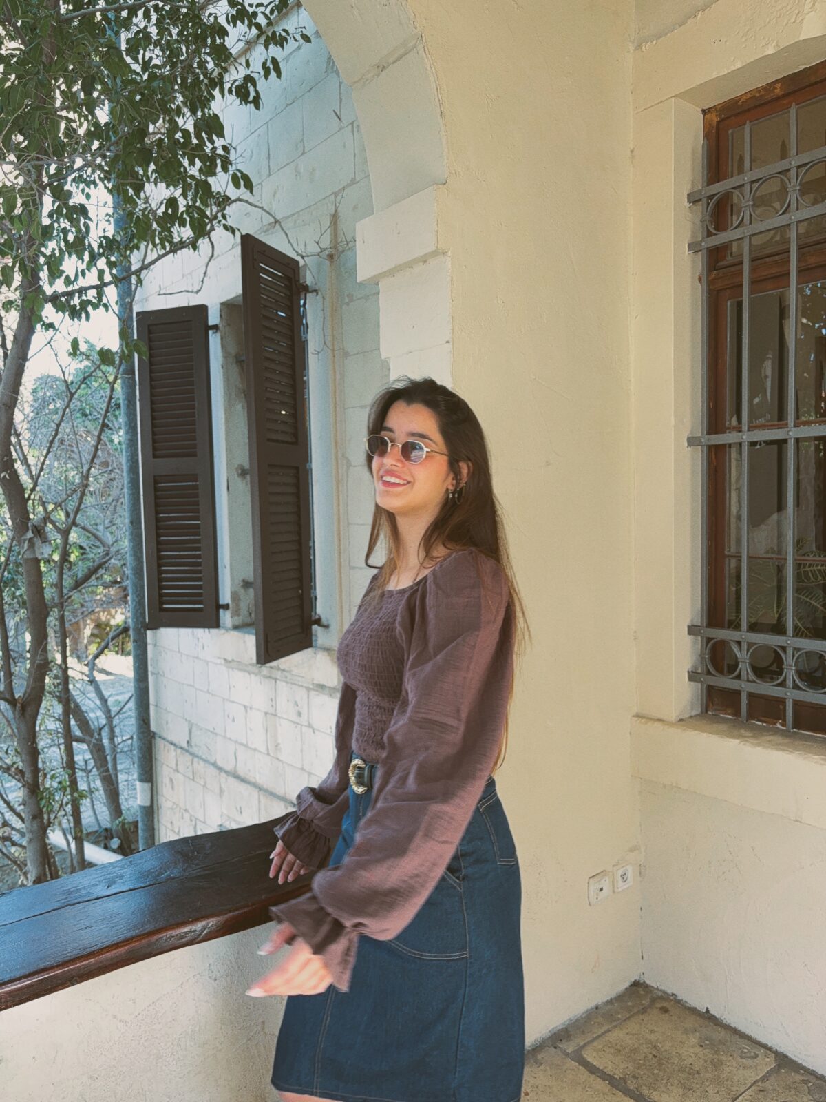 ⁦חולצת אלה חומה⁩ – תמונה ⁦9⁩