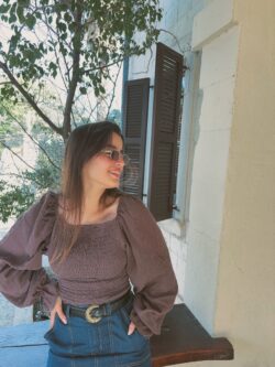 ⁦חולצת אלה חומה⁩ – תמונה ⁦6⁩