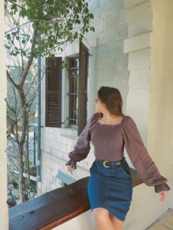 חולצת אלה חומה