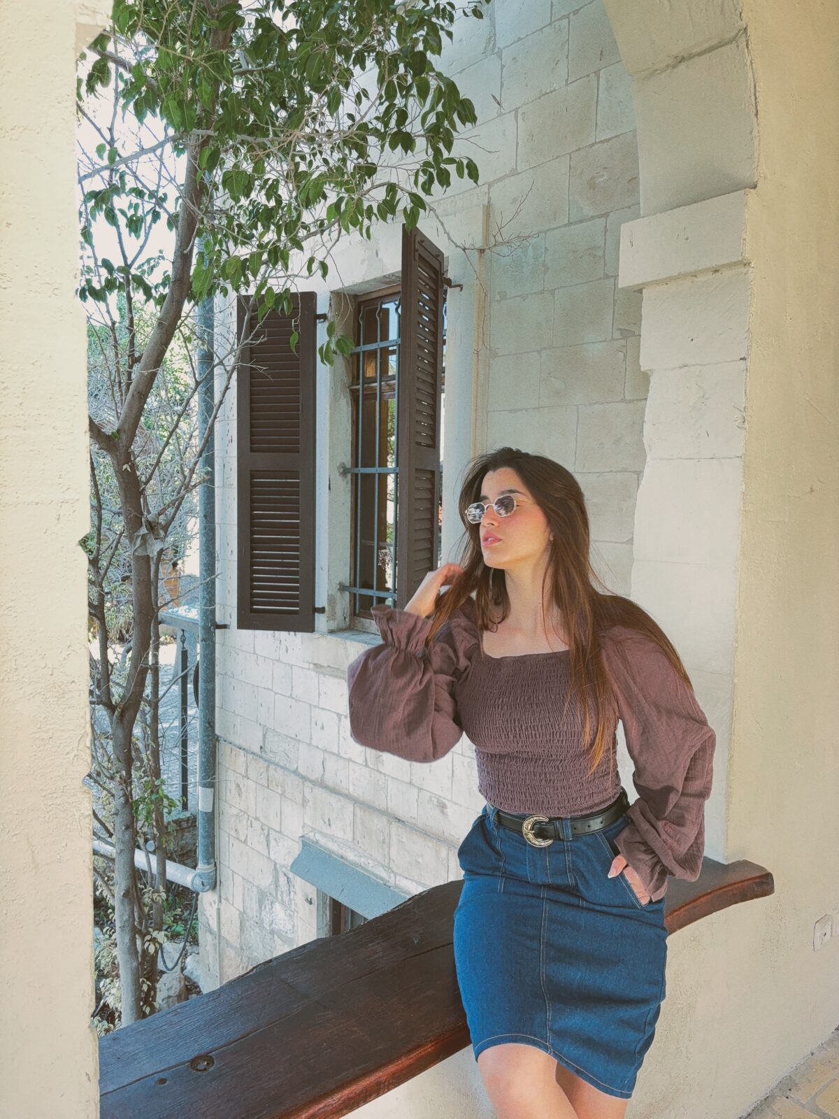 ⁦חולצת אלה חומה⁩ – תמונה ⁦3⁩