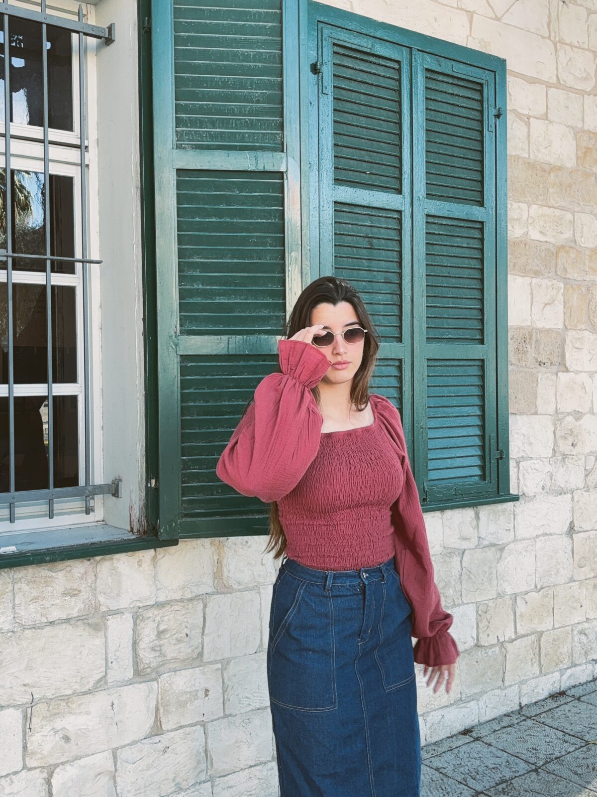 ⁦חולצת אלה בורדו⁩ – תמונה ⁦4⁩