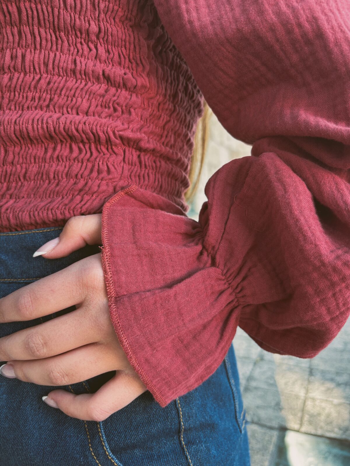 ⁦חולצת אלה בורדו⁩ – תמונה ⁦6⁩