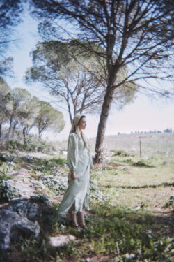 ⁦שמלת עלמה פרחונית⁩ – תמונה ⁦2⁩