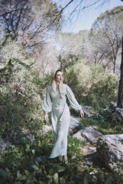 שמלת עלמה פרחונית