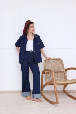 מכנס ג׳ינס כהה