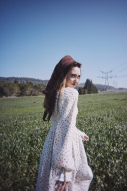 ⁦שמלת שושנה פרחוני צבעוני⁩ – תמונה ⁦2⁩