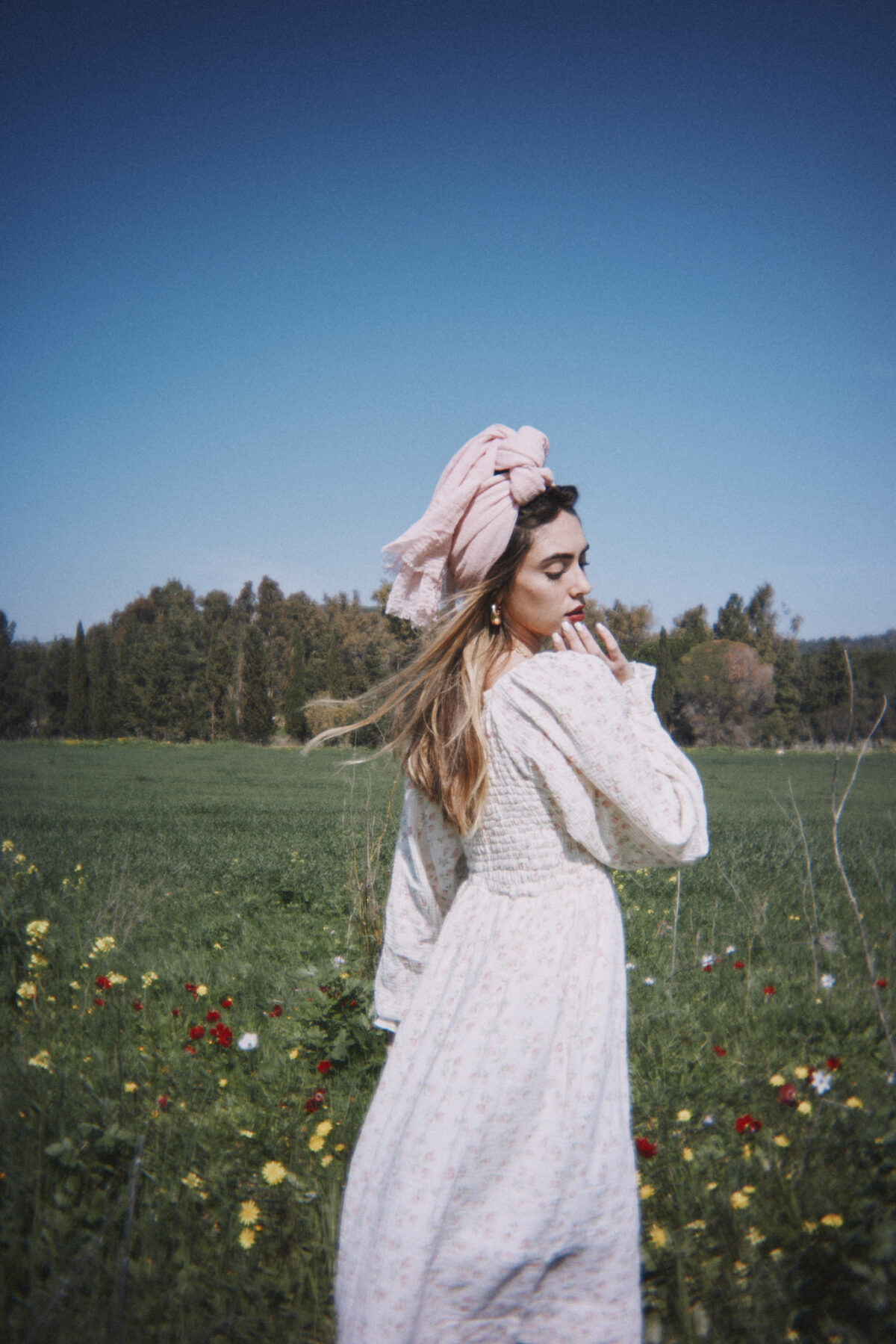 ⁦שמלת שושנה ורדים⁩ – תמונה ⁦2⁩