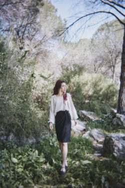 חצאית מעטפת שחורה