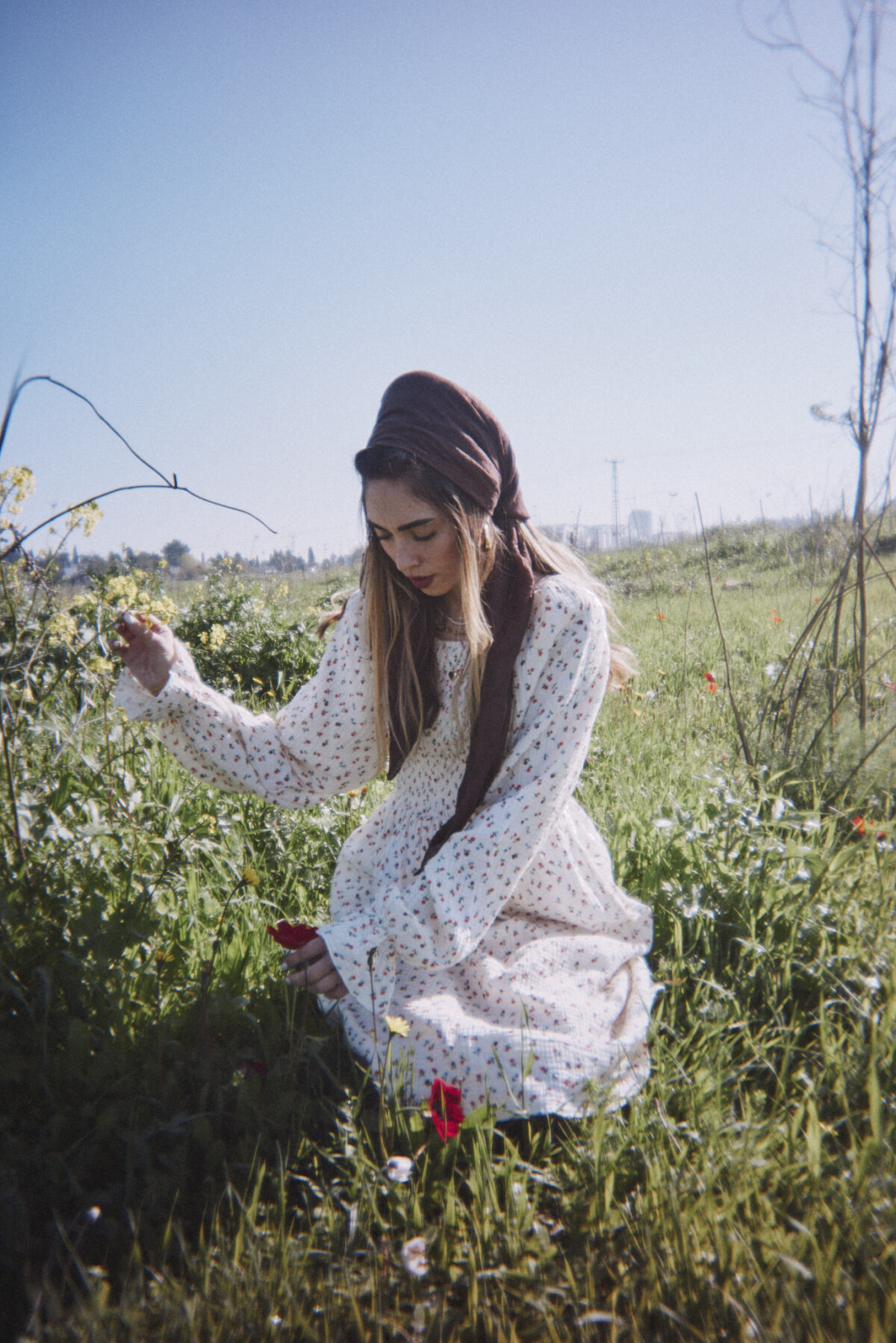 ⁦שמלת שושנה פרחוני צבעוני⁩ – תמונה ⁦3⁩