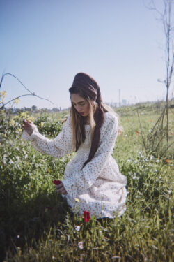 ⁦שמלת שושנה פרחוני צבעוני⁩ – תמונה ⁦3⁩