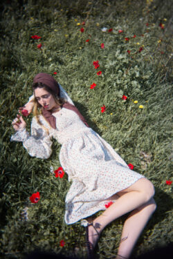 ⁦שמלת שושנה פרחוני צבעוני⁩ – תמונה ⁦5⁩