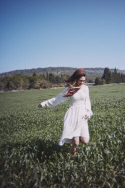 ⁦שמלת שושנה פרחוני צבעוני⁩ – תמונה ⁦6⁩