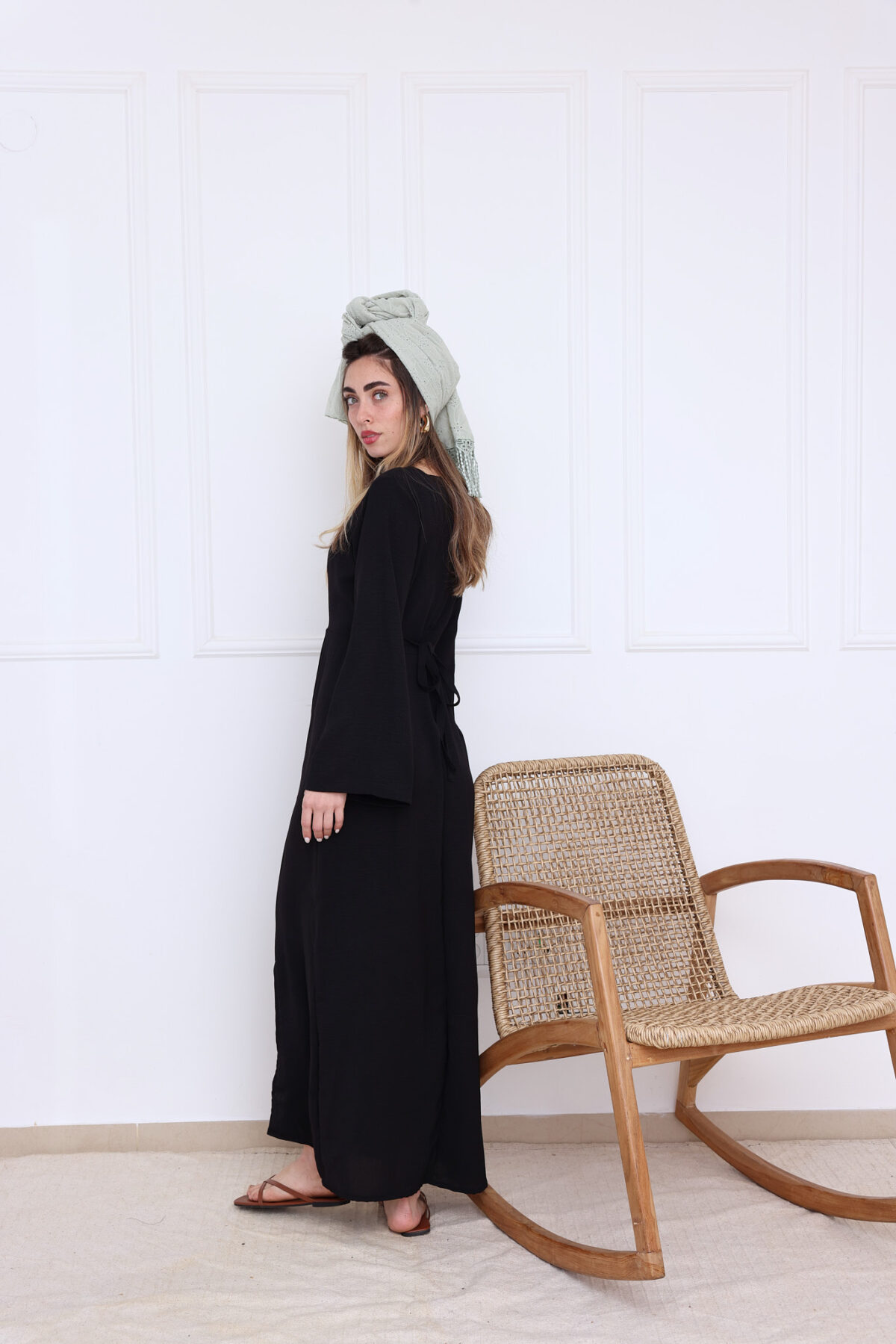 ⁦שמלת ראשית שחורה⁩ – תמונה ⁦3⁩