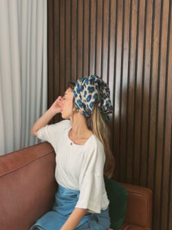 ⁦החולצה שאת חייבת (לבן)⁩ – תמונה ⁦2⁩