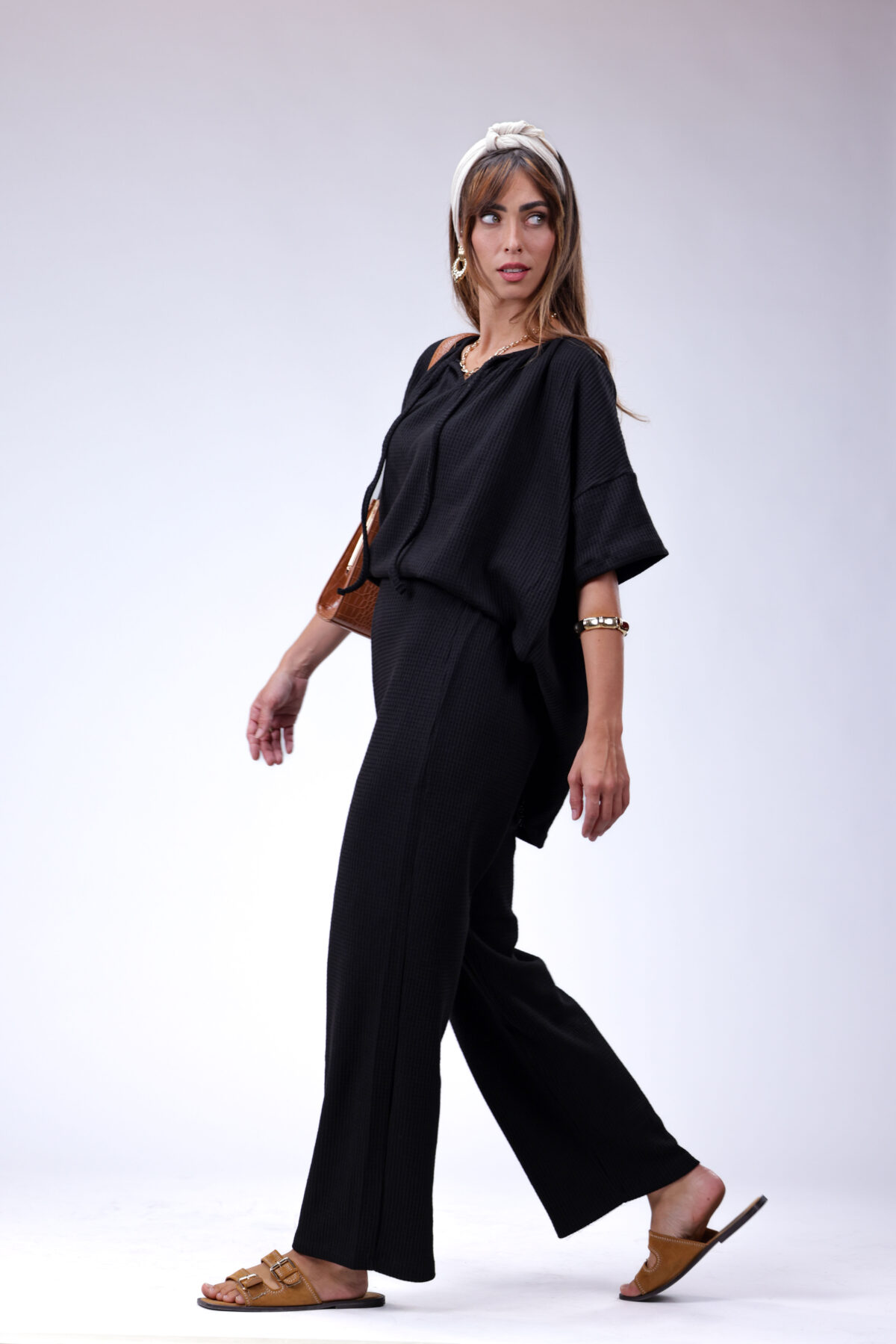 ⁦חולצת סריג נינה שחורה⁩ – תמונה ⁦3⁩