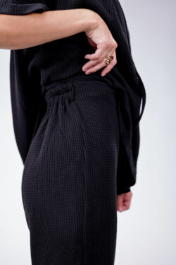 ⁦מכנס סריג נינה שחור⁩ – תמונה ⁦6⁩