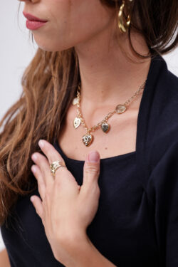 ⁦חולצת היילי שחורה⁩ – תמונה ⁦5⁩